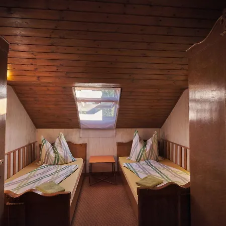 Hardy Apartment